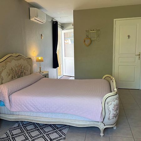 Chambres Et Gite Peyroutas " Camille" Vignonet St Emilion Kültér fotó