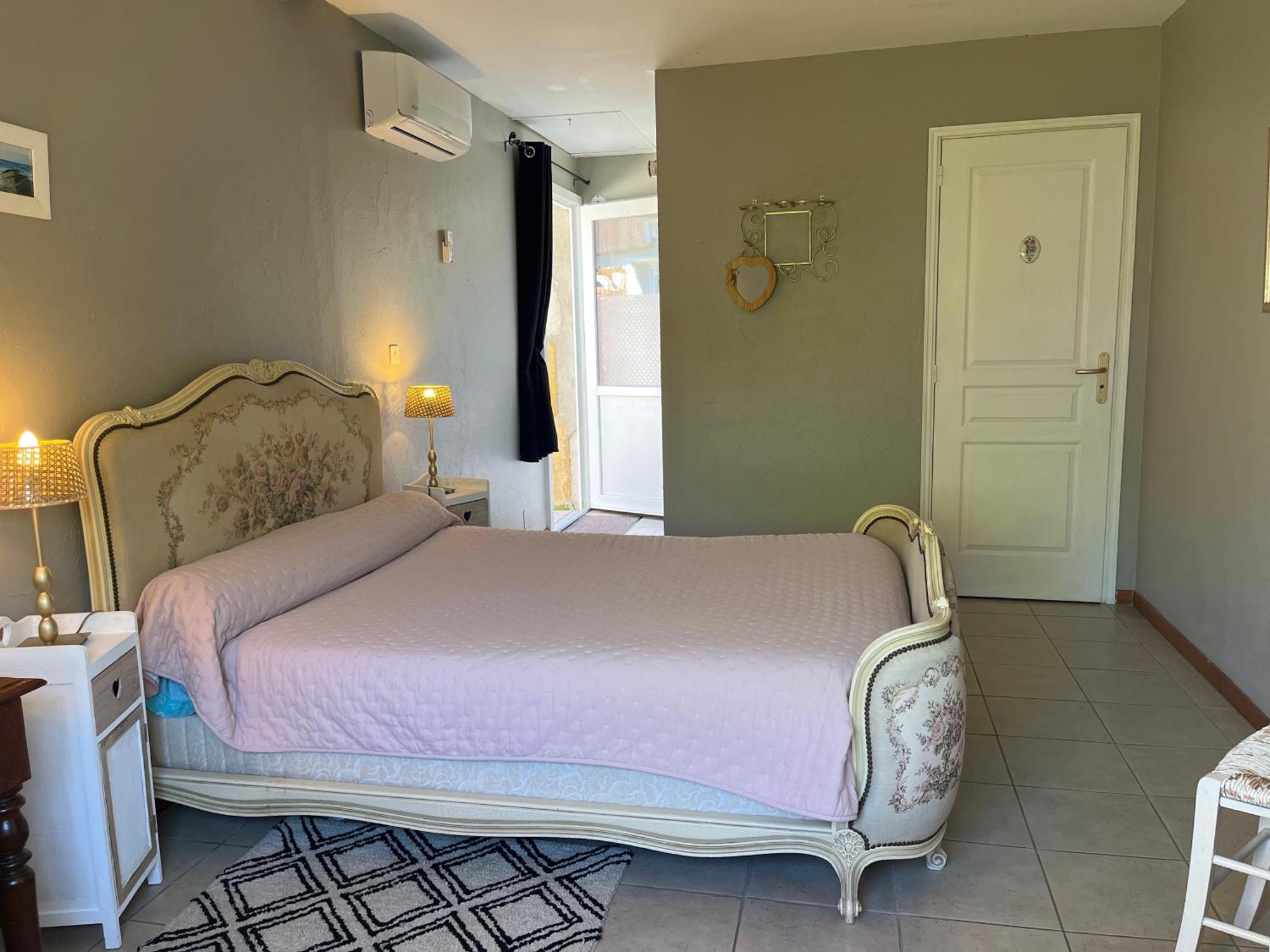 Chambres Et Gite Peyroutas " Camille" Vignonet St Emilion Kültér fotó