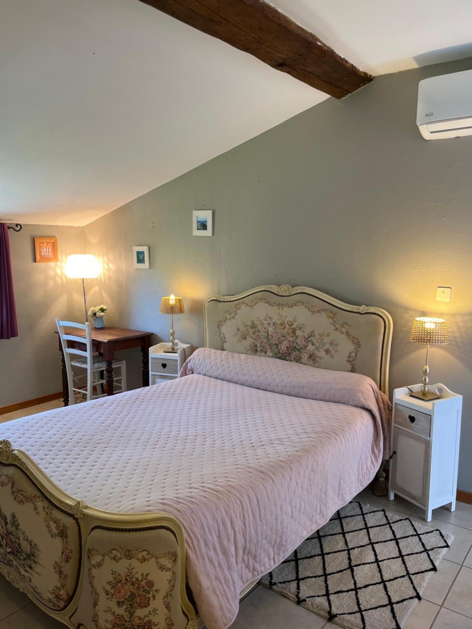 Chambres Et Gite Peyroutas " Camille" Vignonet St Emilion Kültér fotó