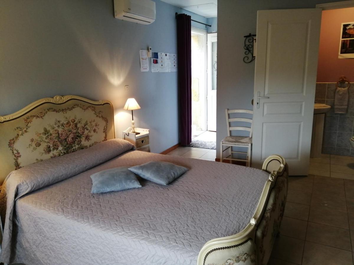 Chambres Et Gite Peyroutas " Camille" Vignonet St Emilion Kültér fotó
