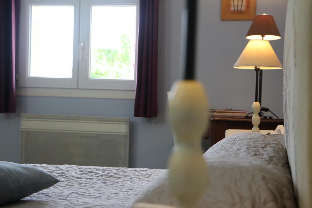 Chambres Et Gite Peyroutas " Camille" Vignonet St Emilion Kültér fotó